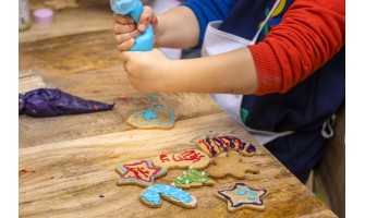 Biscotti Natalizi: perché per i bambini è importante fare attività creative