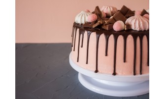 Cake design: come scegliere la crema perfetta per stuccare e scolpire le tue torte