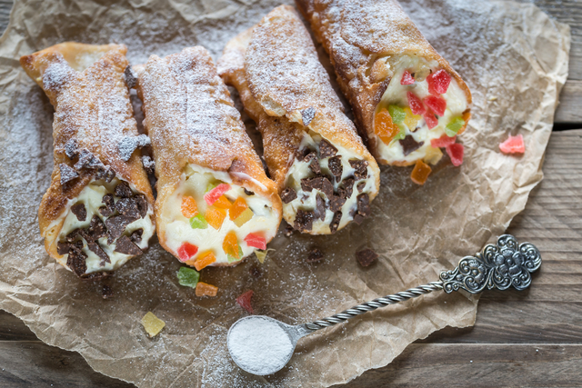 cannolo siciliano