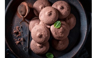 Il lato fresco del cioccolato fondente, tra eleganza e leggerezza estiva