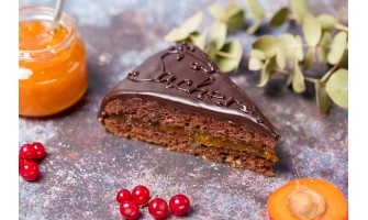 La Sacher Torte storia di un errore che divenne leggenda